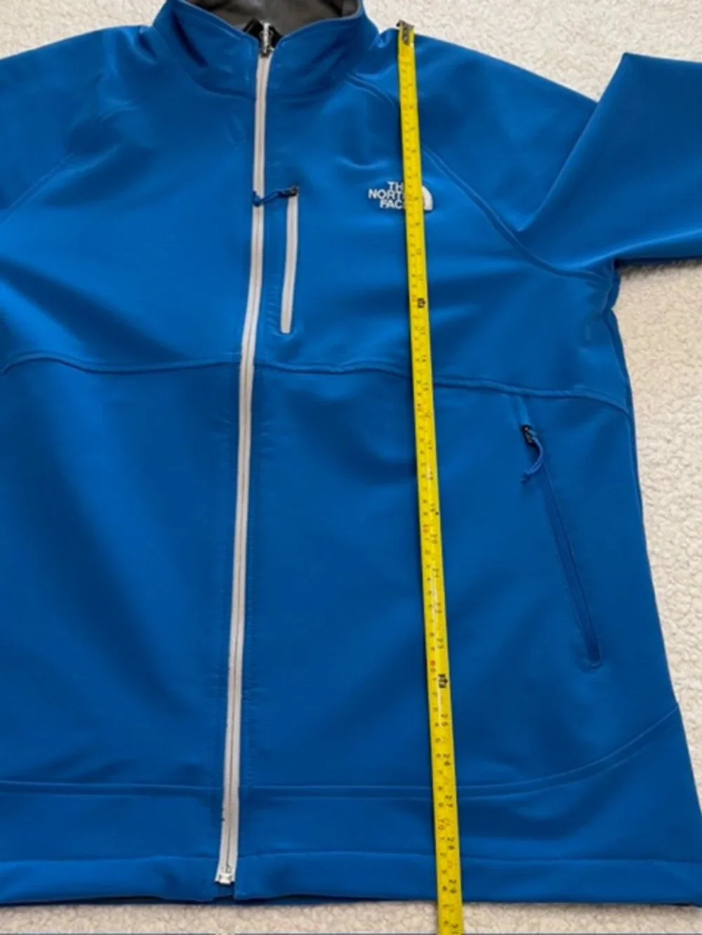 The North Face blue performance jacket 💙
